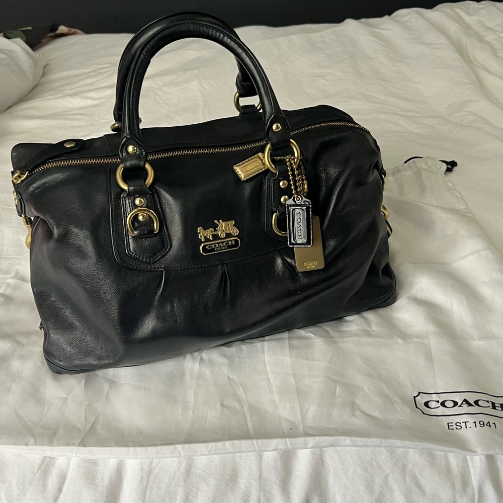 Brooklyn and Empire bag who?! Vintage Coach Madison Sabrina in black leather